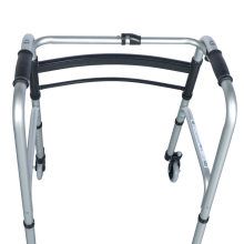 4 görgős járókeret 110 kg-ig