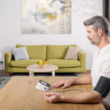 OMRON M2+ Intelli IT felkaros okos-vérnyomásmérő Bluetooth